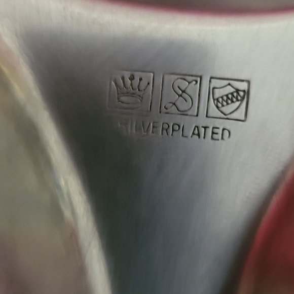 Vintage Silverplated Divided 3 Sectional Server Tray with Handle Pear Shape - Picture 10 of 14